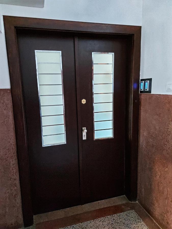 Apartments Square Загреб Екстериор снимка
