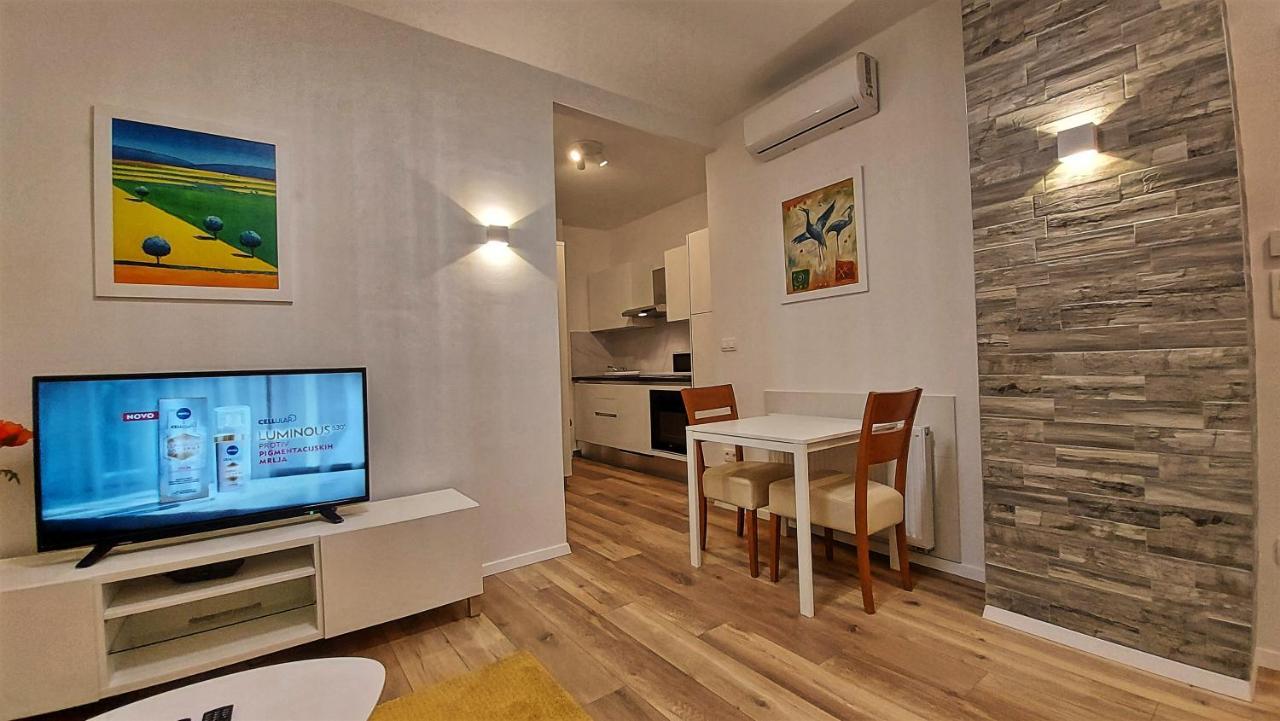 Apartments Square Загреб Екстериор снимка