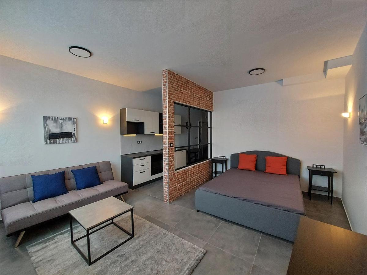 Apartments Square Загреб Екстериор снимка