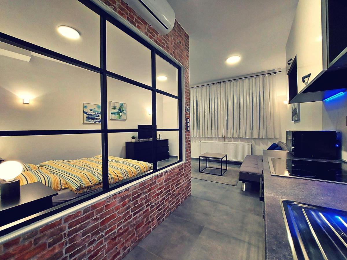 Apartments Square Загреб Екстериор снимка