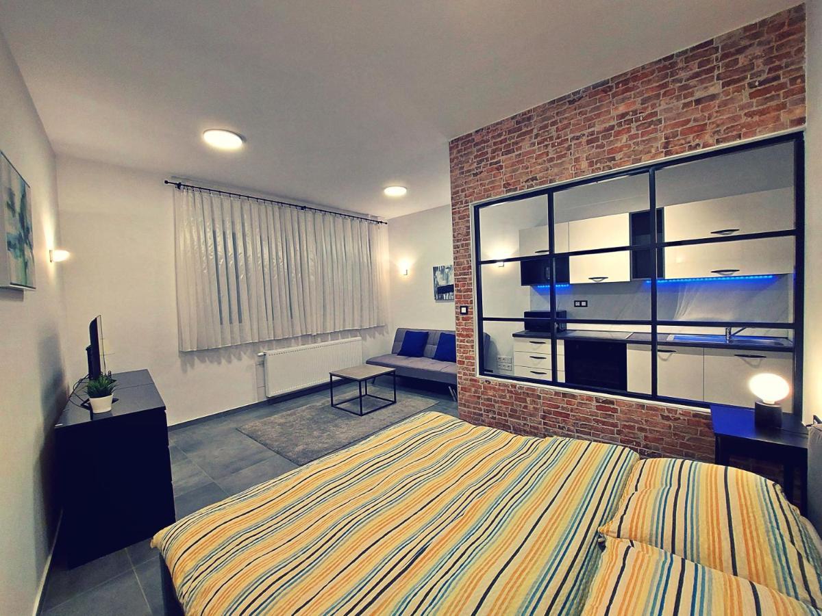 Apartments Square Загреб Екстериор снимка