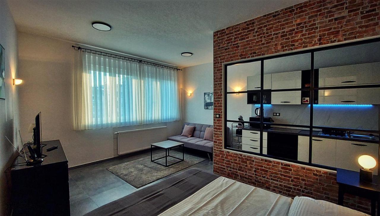 Apartments Square Загреб Екстериор снимка