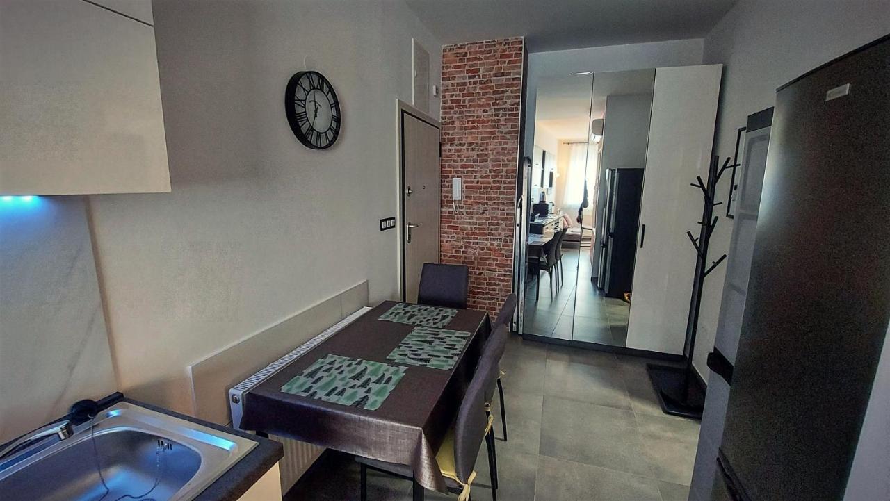 Apartments Square Загреб Екстериор снимка